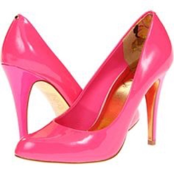 hot pink patent pumps